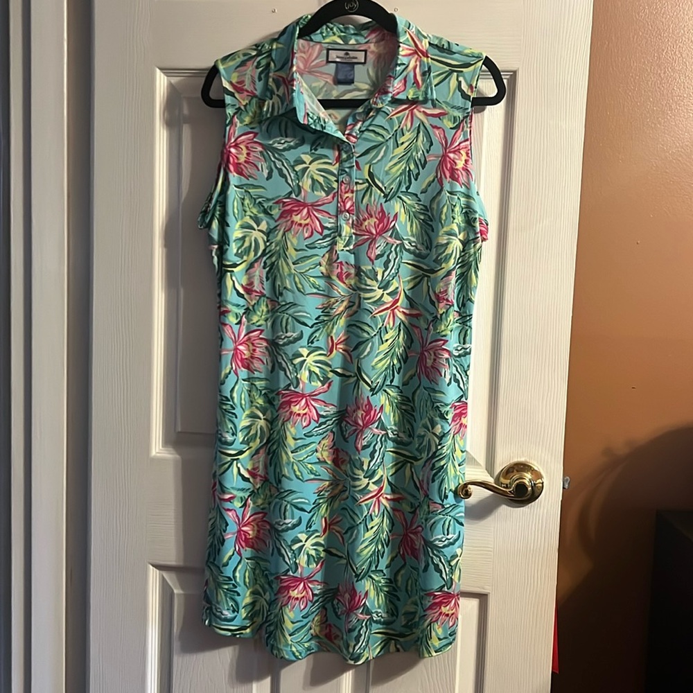 Island Collection lightweight no wrinkle, packable dress in size L.